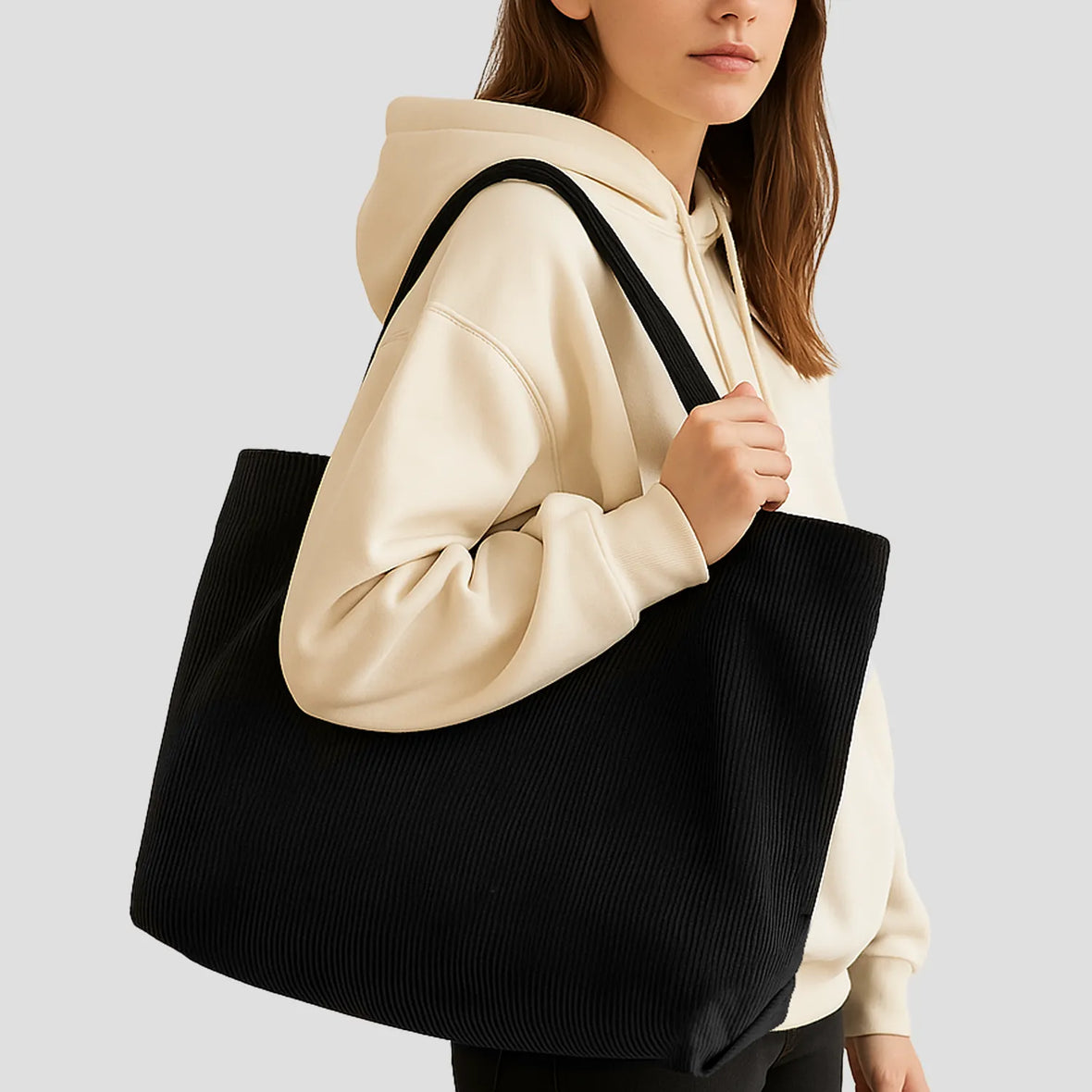 Tote bag velours noir trendy brodé